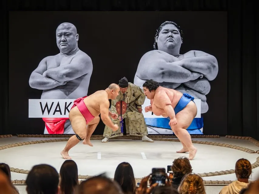 Osaka: Sumo Show with Bento or Snack at Sumo Hall Hirakuza